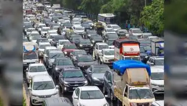 Auto sales in June: Maruti Suzuki India crosses 2 lakh units, Toyota rises 7 pc