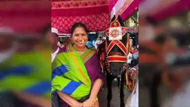 Chhaya Kadam Walks Barefoot in Maharashtra’s Wari Pilgrimage