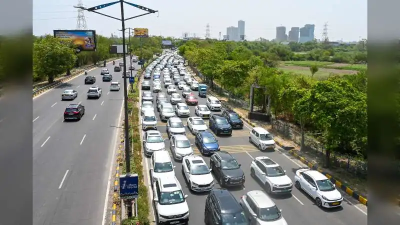 India Auto Retail Sales Hit Record High in June: FADA