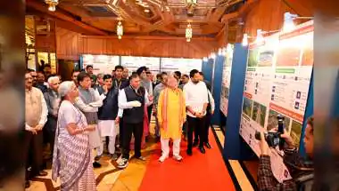 Govt Urges Focus on Timely Completion of Infrastructure